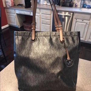 Michael Kors Tote/Purse